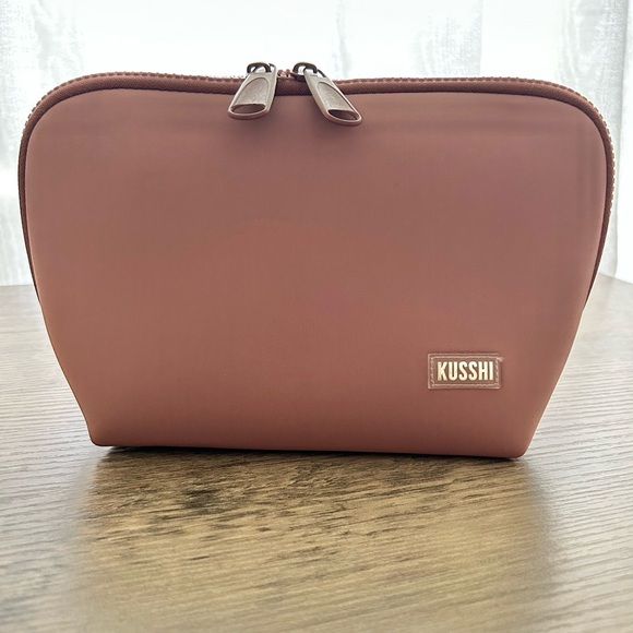 KUSSHI Neoprene Makeup Bag-Awesome Condition! - Picture 2 of 9